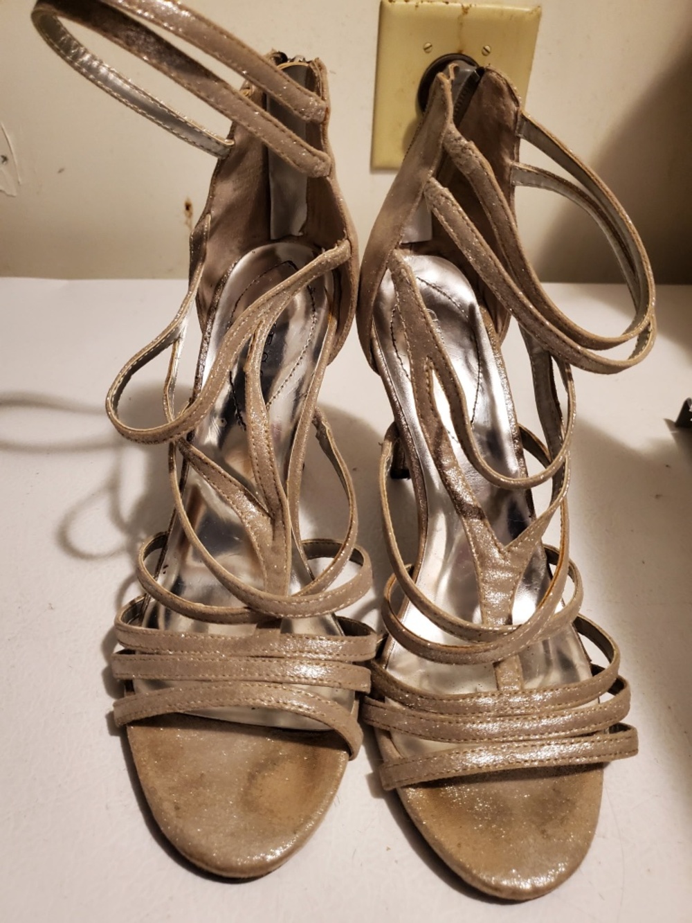 Women's shoes by guess